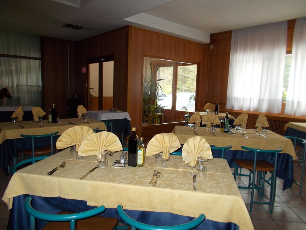 Hotel Holidays Roccaraso Luaran gambar
